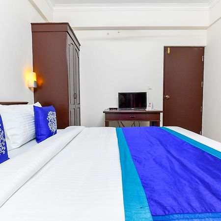 Oyo 11309 Hotel Green Land Residency Kochi Exterior photo